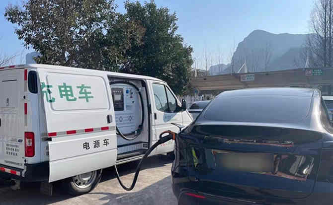 东宁汽车搭电